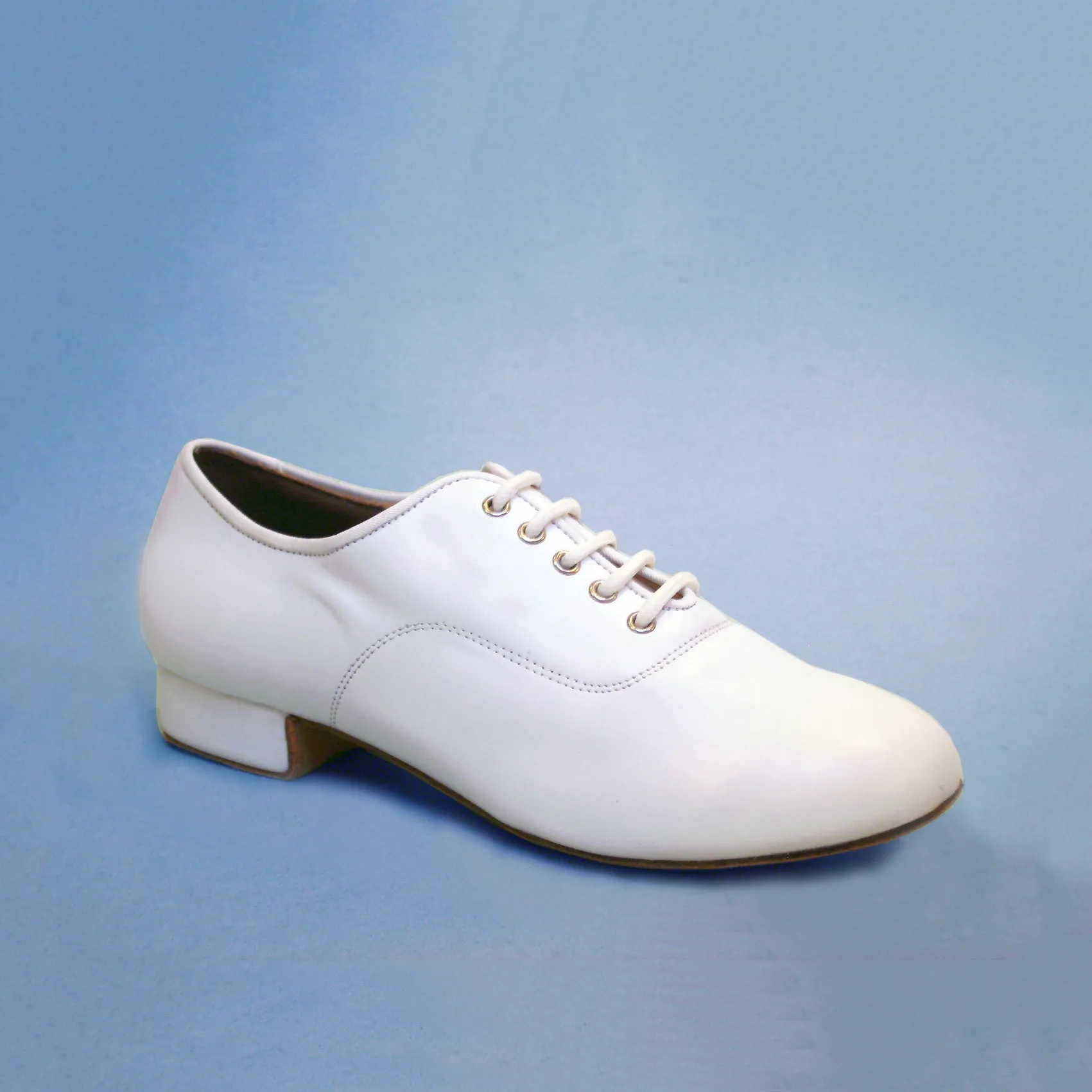 ChaChaChic-Mens: Zuma: White Leather | 1.0" Standard | MED | Suede Sole