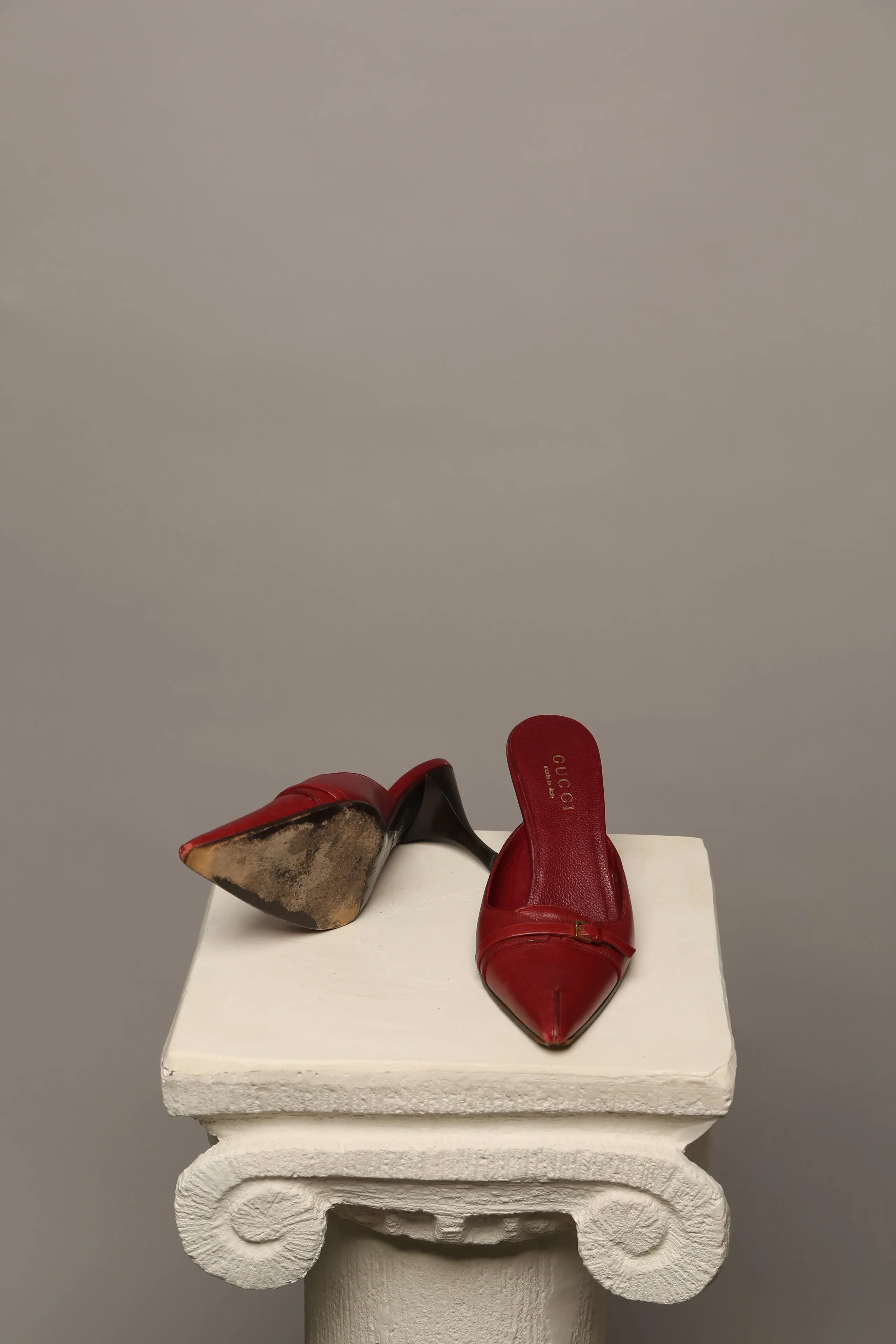 Extremely Rare GUCCI Burgundy Mules
