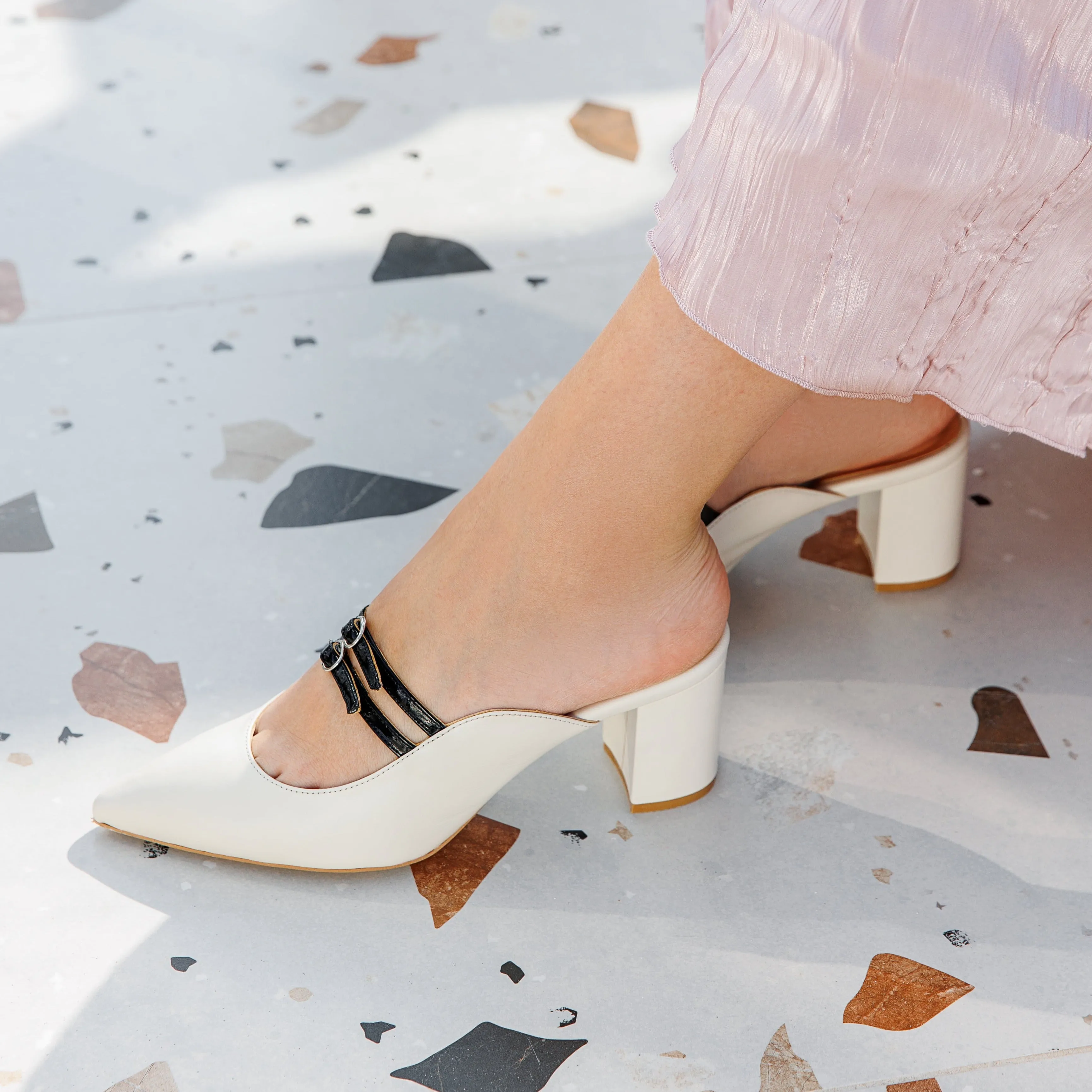 Lora cream heel