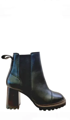 Mallory Black Ankle Boots( carryover style)
